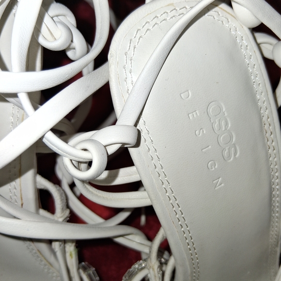 Shoes - White Strappy Women's Shoes